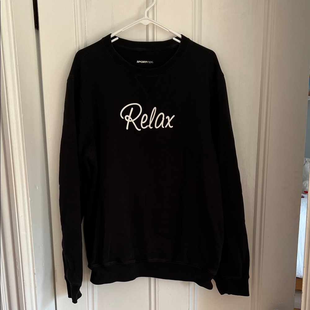 Super cute & comfy 'Relax' crew